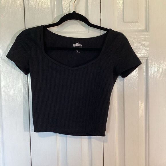 Hollister - Black Ribbed Crop Top - Sz Small - Picture 3 of 5